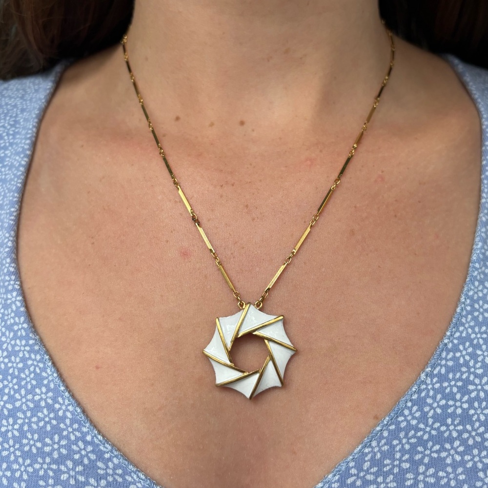 White and Gold Hallmark Necklace